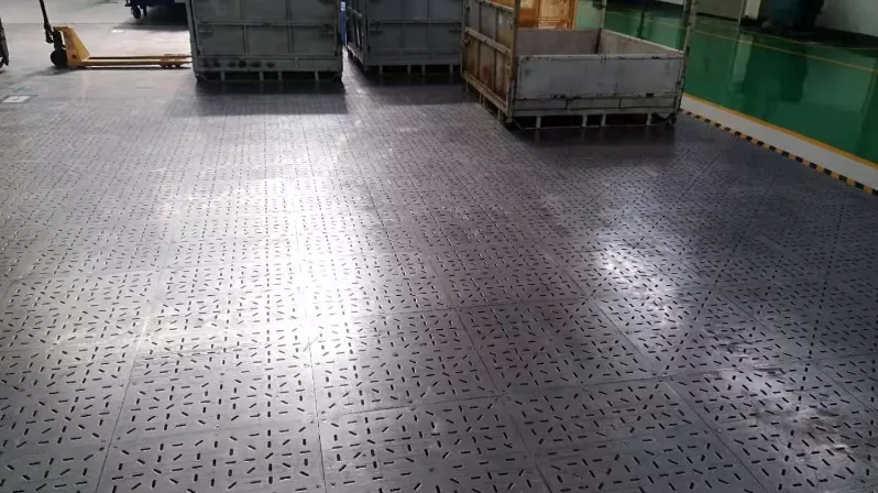 Benefits of Stainless Steel Flooring in Industrial Settings