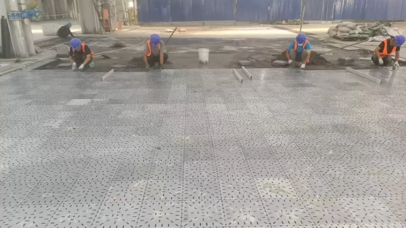 Galvanized Steel vs. Stainless Steel Flooring: Which One Fits Your Facility Best?