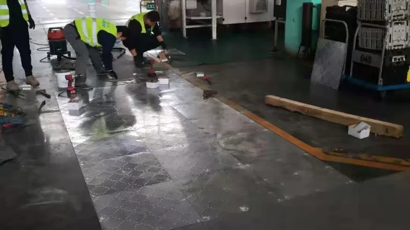 Choosing the Right Steel Flooring System for Heavy Industry Projects